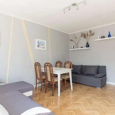 Wola Anielewicza Comfort By Bookinghost Daire *