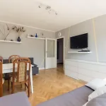 Wola Anielewicza Comfort By Bookinghost Apartman