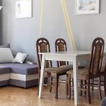 Wola Anielewicza Comfort By Bookinghost Apartman Varsó